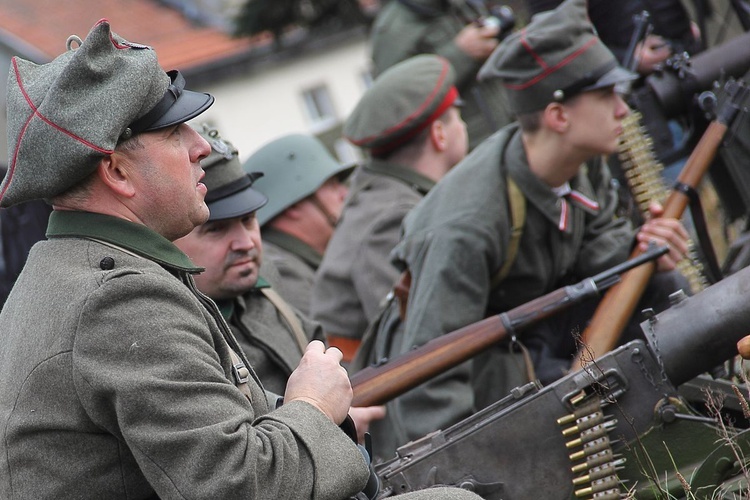 Odbicie pociągu pancernego - widowisko w Koszalinie
