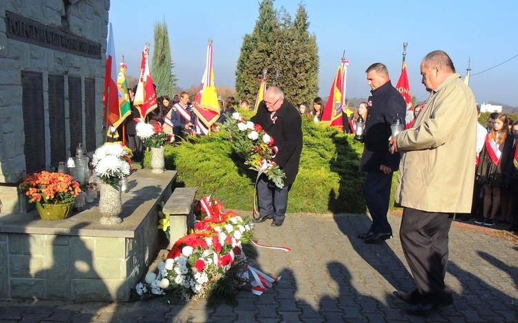 Pisarzowice i ich bohaterowie Niepodleglej