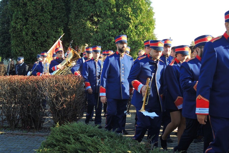 Pisarzowice i ich bohaterowie Niepodleglej