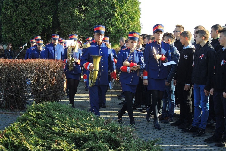 Pisarzowice i ich bohaterowie Niepodleglej