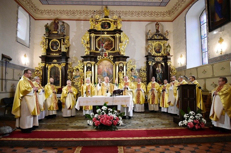 ​Inauguracja odnowionego kościoła św. Wawrzyńca w Plutach