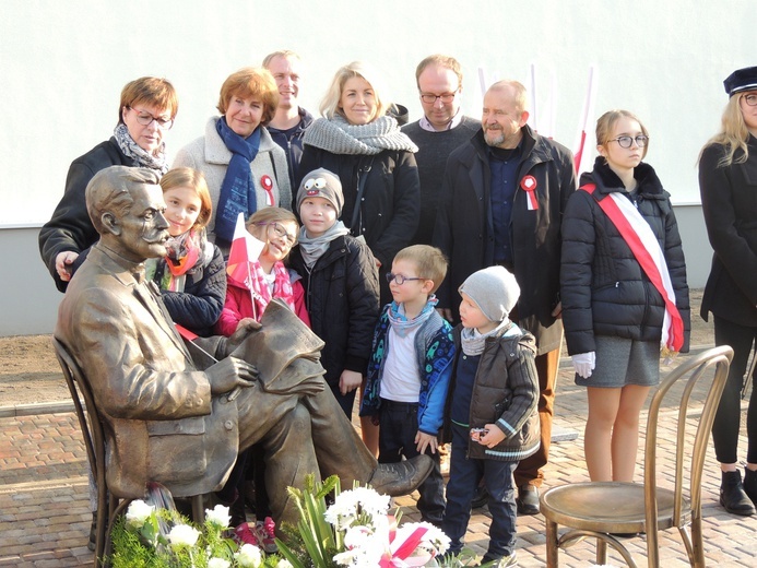 Odsłonięcie pomnika dr. Antoniego Troczewskiego