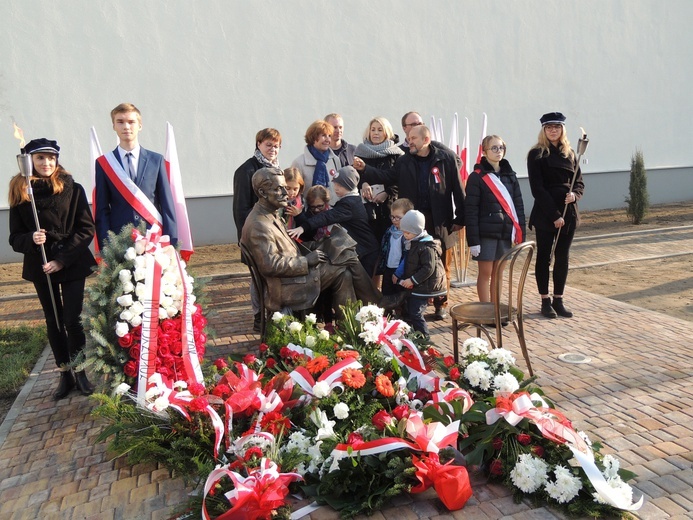 Odsłonięcie pomnika dr. Antoniego Troczewskiego