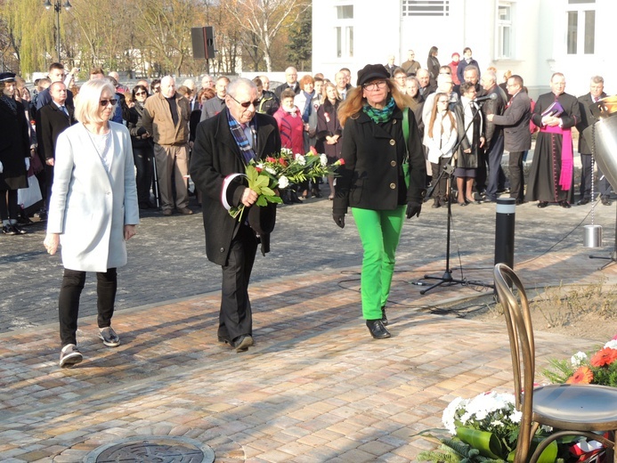 Odsłonięcie pomnika dr. Antoniego Troczewskiego