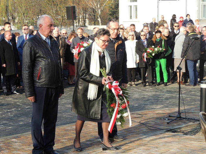 Odsłonięcie pomnika dr. Antoniego Troczewskiego