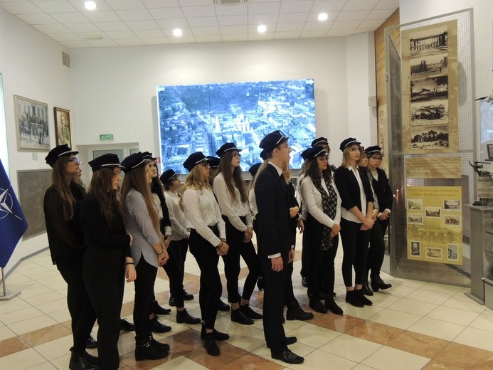 Odsłonięcie pomnika dr. Antoniego Troczewskiego