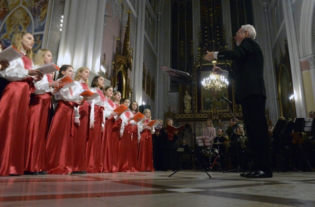 Patriotyczny koncert chórów polonijnych