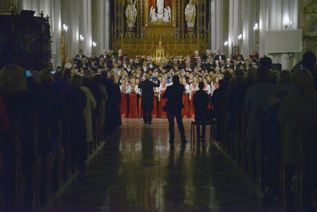 Patriotyczny koncert chórów polonijnych