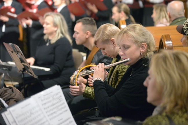 Patriotyczny koncert chórów polonijnych