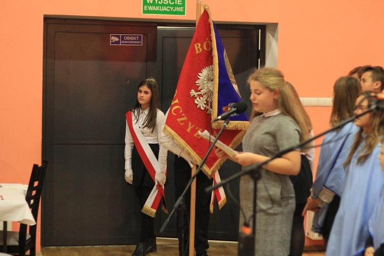 Wielopokoleniowa biesiada patriotyczna w Szybowicach