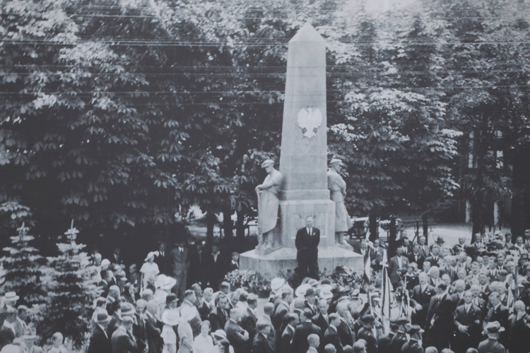 Powrót Pomnika Wolności w Czechowicach-Dziedzicach