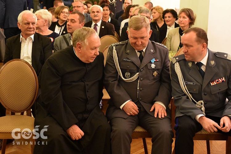 Wręczenie odznaczeń z okazji 100. rocznicy odzyskania niepodległości przez Polskę