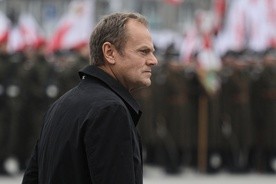 Donald Tusk złożył wieniec przed Grobem Nieznanego Żołnierza