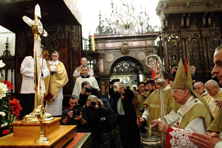 Poświęcenie monstrancji "Lumen Gentium"