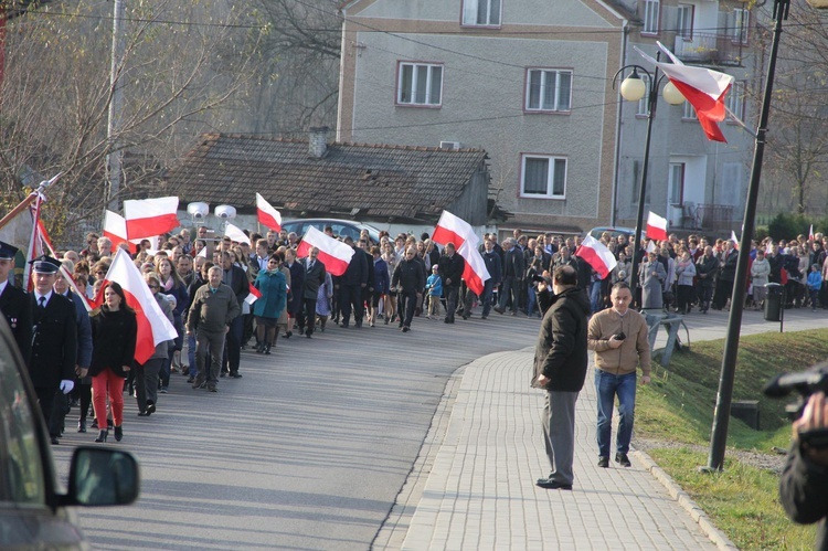 Odsłonięcie pomnika Niepodległości w Jodłowej