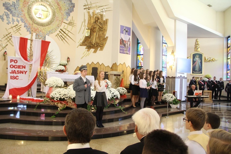 Odsłonięcie pomnika Niepodległości w Jodłowej