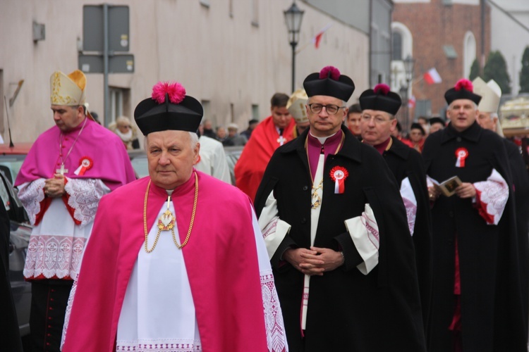 Uroczystości ku czci św. Wiktorii w Łowiczu - procesja