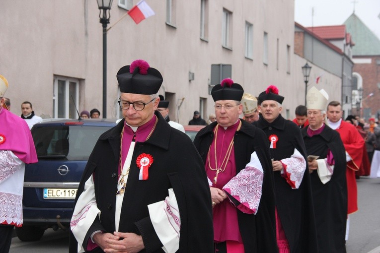 Uroczystości ku czci św. Wiktorii w Łowiczu - procesja