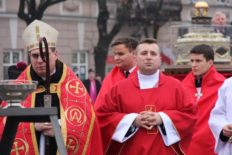 Uroczystości ku czci św. Wiktorii w Łowiczu - procesja