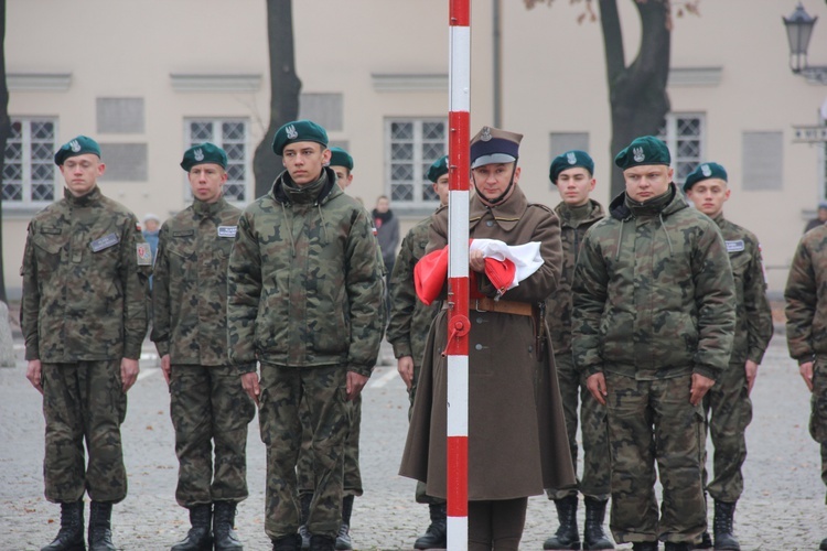 Uroczystości ku czci św. Wiktorii w Łowiczu - procesja