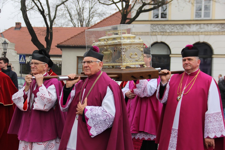 Uroczystości ku czci św. Wiktorii w Łowiczu - procesja