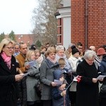 Uroczystość pobłogosławienia obelisku oraz zasadzenie dębu upamiętniających 100. rocznicę niepodległości Polski w Kortowie