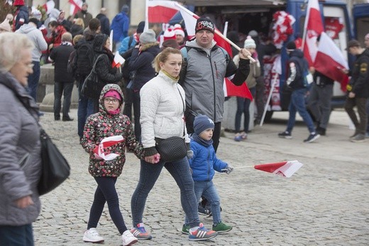 Czerwona łuna nad Warszawą, czyli IX Marsz Niepodległości