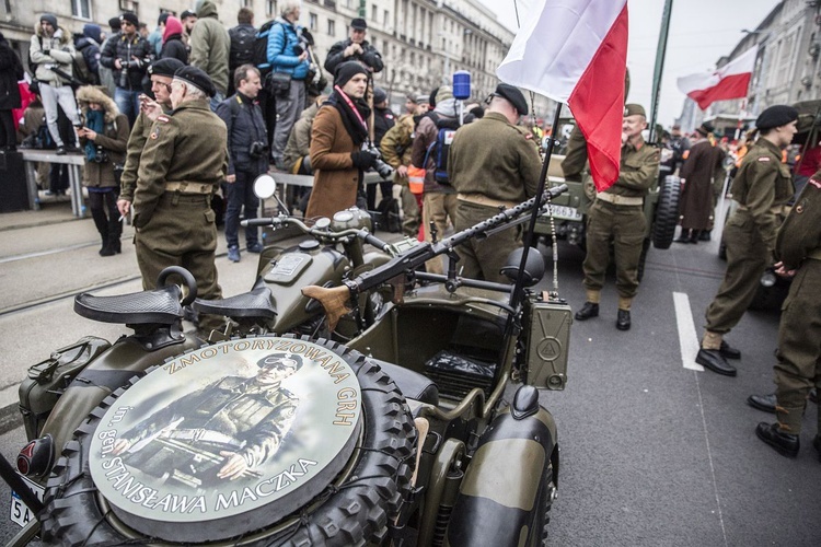 Czerwona łuna nad Warszawą, czyli IX Marsz Niepodległości