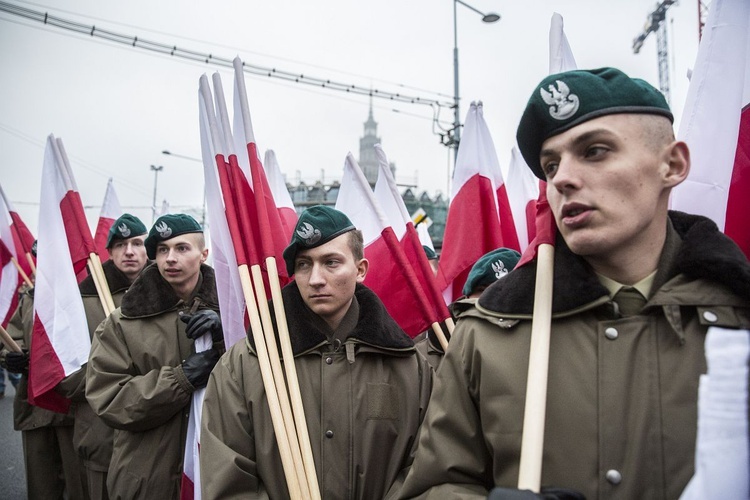 Czerwona łuna nad Warszawą, czyli IX Marsz Niepodległości