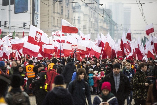 Czerwona łuna nad Warszawą, czyli IX Marsz Niepodległości