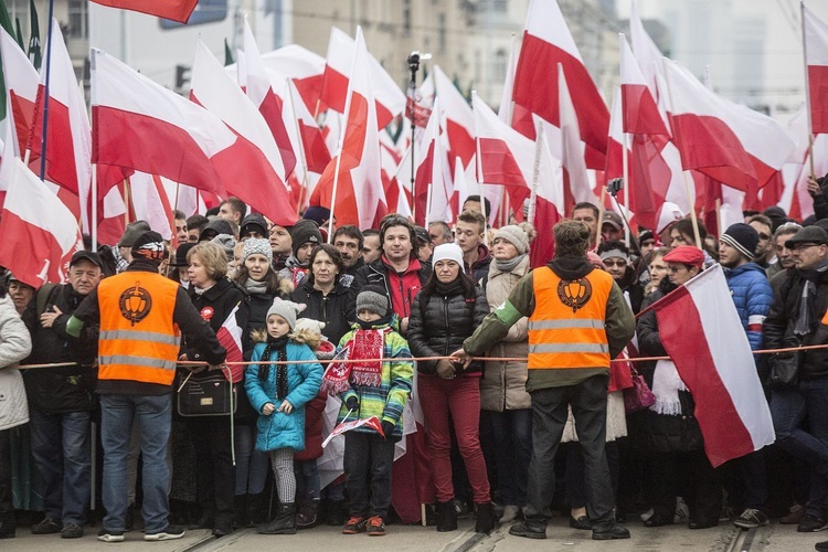 Czerwona łuna nad Warszawą, czyli IX Marsz Niepodległości