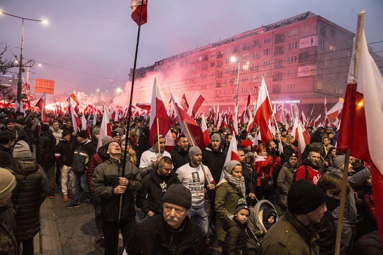 Czerwona łuna nad Warszawą, czyli IX Marsz Niepodległości
