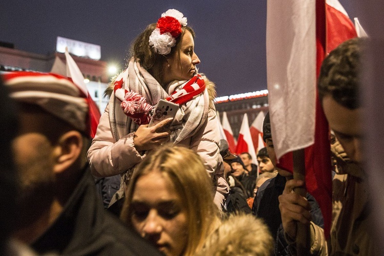 Czerwona łuna nad Warszawą, czyli IX Marsz Niepodległości