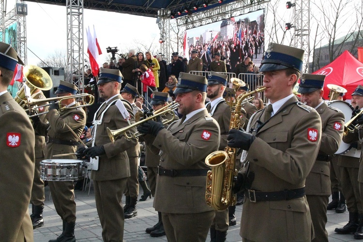 Radosna Parada Niepodległości cz. 5 (na pl. Wolności)