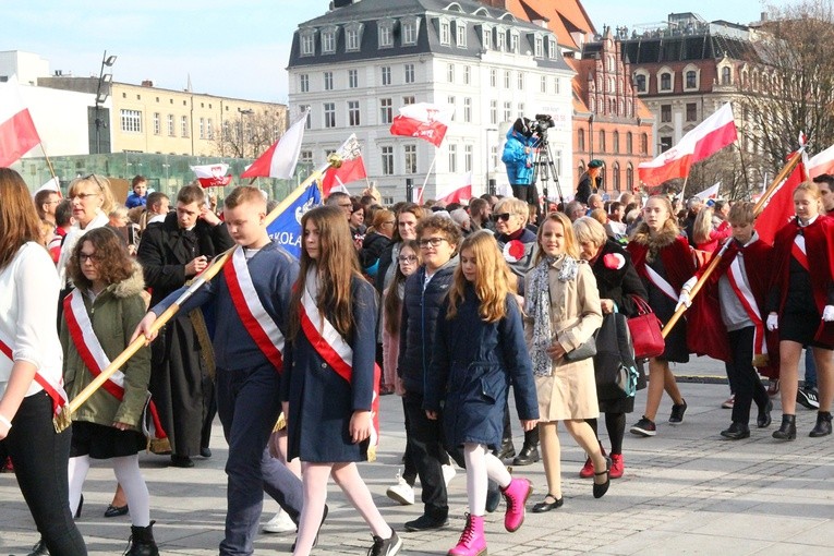 Radosna Parada Niepodległości cz. 5 (na pl. Wolności)