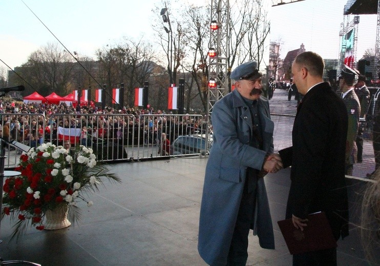 Radosna Parada Niepodległości cz. 5 (na pl. Wolności)