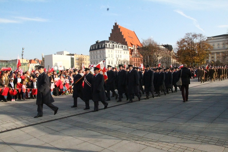 Radosna Parada Niepodległości cz. 5 (na pl. Wolności)