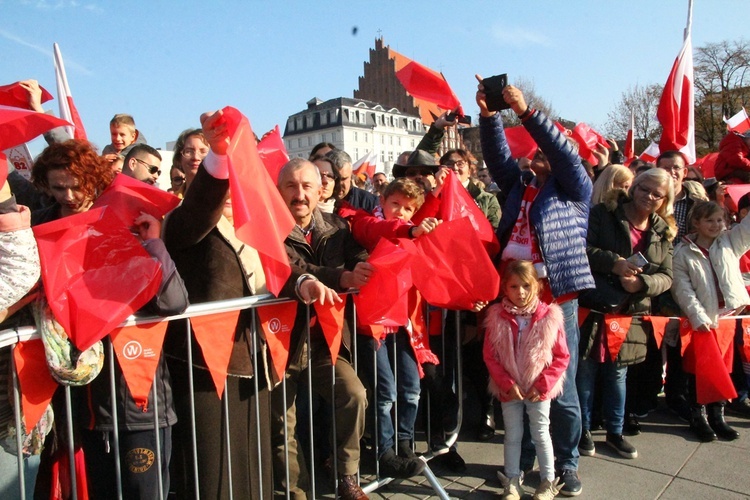 Radosna Parada Niepodległości cz. 5 (na pl. Wolności)