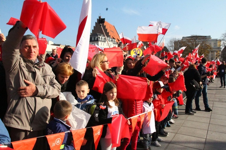 Radosna Parada Niepodległości cz. 5 (na pl. Wolności)