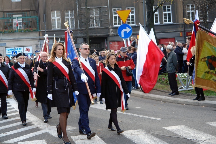 Uroczystości pod pomnikiem Piłsudskiego  