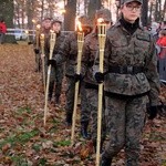 Pod znakiem biało-czerwonej wstążeczki