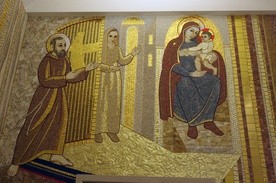 Nocą do świętego Pio