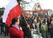 Bielszczanie po Eucharystii przemaszerowali na Cmentarz Wojska Polskiego