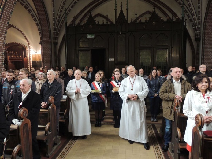 Obchody 100. rocznicy odzyskania niepodległości przez Polskę w Wałbrzychu cz. 02