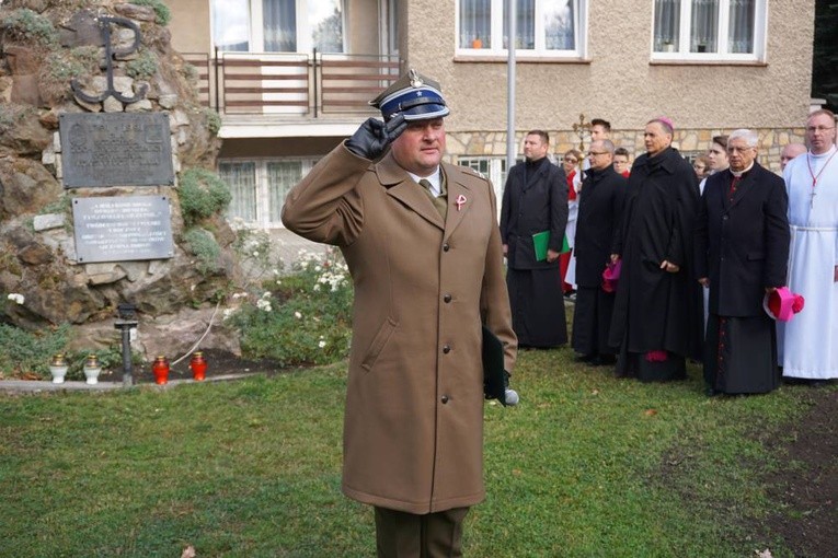 Obchody 100. rocznicy odzyskania niepodległości przez Polskę w Szczawnie-Zdroju