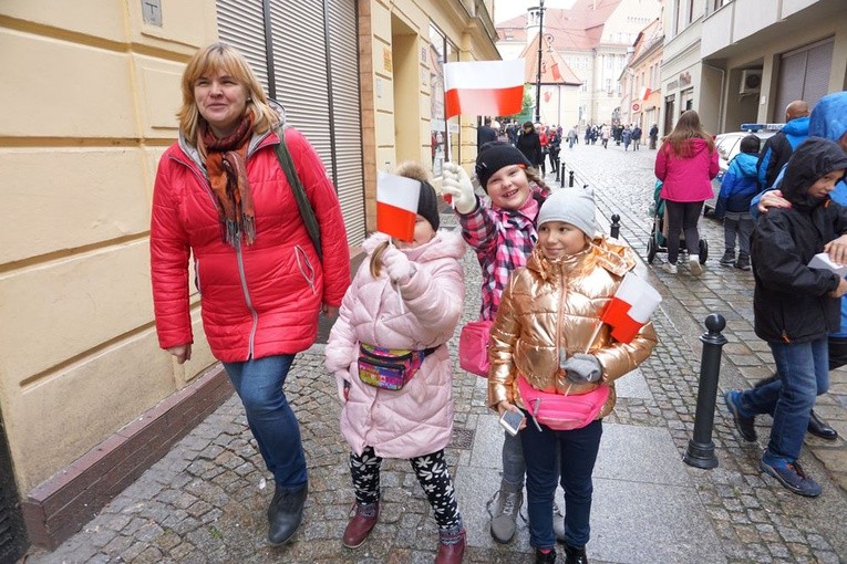 Obchody 100. rocznicy odzyskania niepodległości przez Polskę w Wałbrzychu cz. 01