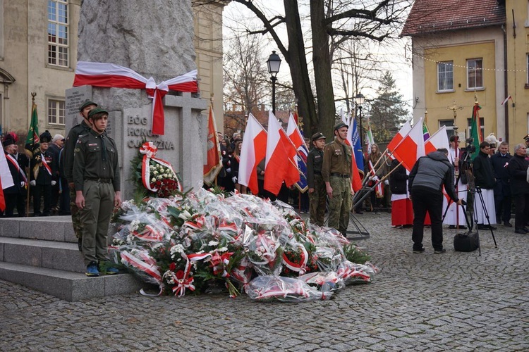 Obchody 100. rocznicy odzyskania niepodległości przez Polskę w Wałbrzychu cz. 01