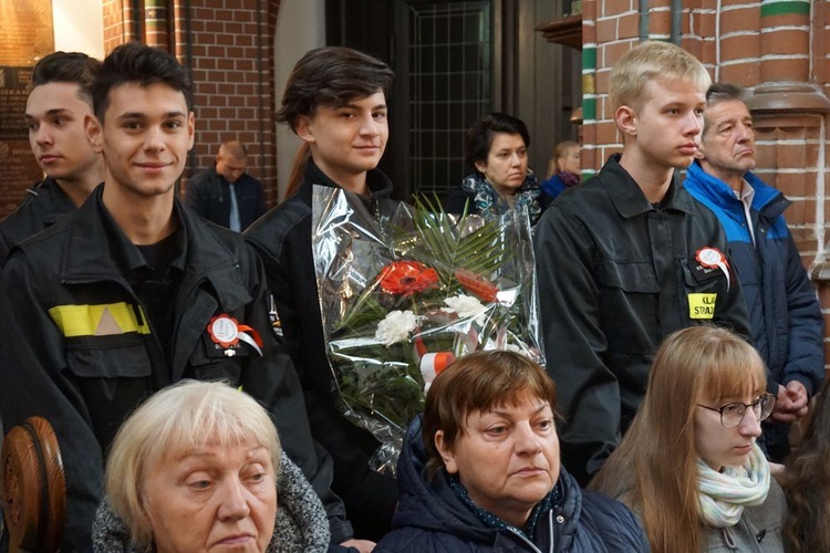 Obchody 100. rocznicy odzyskania niepodległości przez Polskę w Wałbrzychu cz. 01