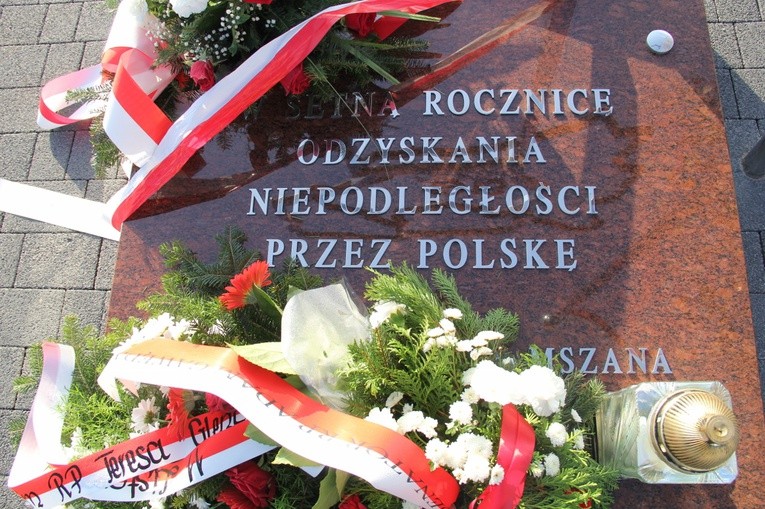 Pomniki niepodległości Polski w Tychach i Mszanie