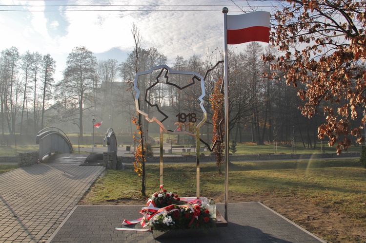 Pomniki niepodległości Polski w Tychach i Mszanie